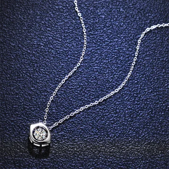 Sherich Devil ' s Eye Duté 0.5 ct Moissanite Diamond S925 Mincový Striebro Clavicle Reťazca Prívesok Náhrdelník Ženy Značky Šperky